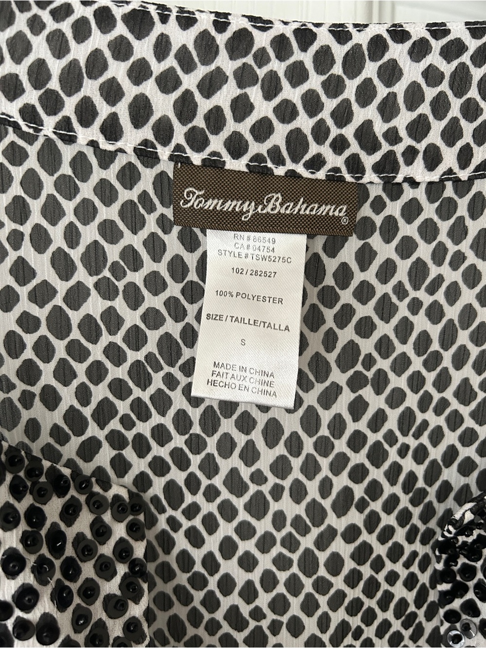 Tommy Bahama Black & White Printed swimsuit coverup - Picture 7 of 7
